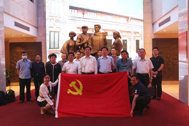 欢乐砸瓶子